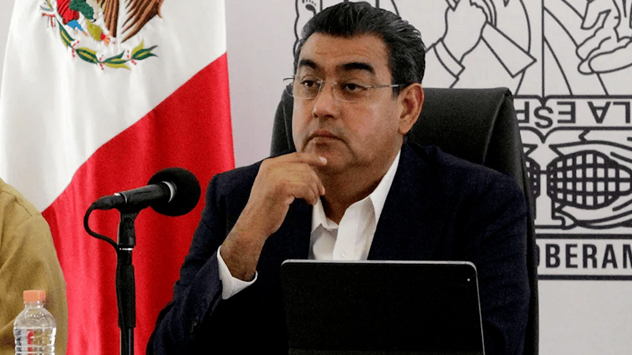 Gobernador de Puebla llama a no ver contenido violento tras agresión en la Universidad de Anáhuac