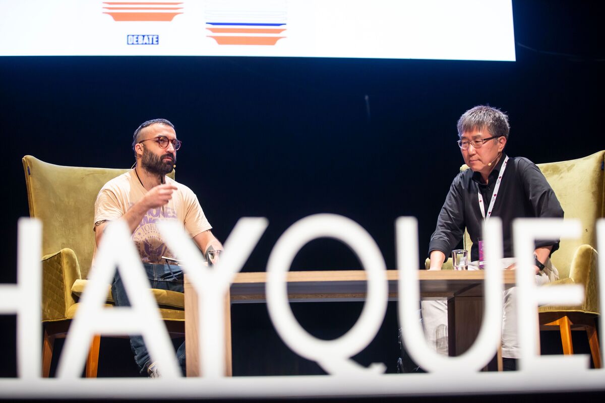 Ha-Joon Chang en conversación con Eduardo Rabasa. (Cortesía: Hay Festival Querétaro)