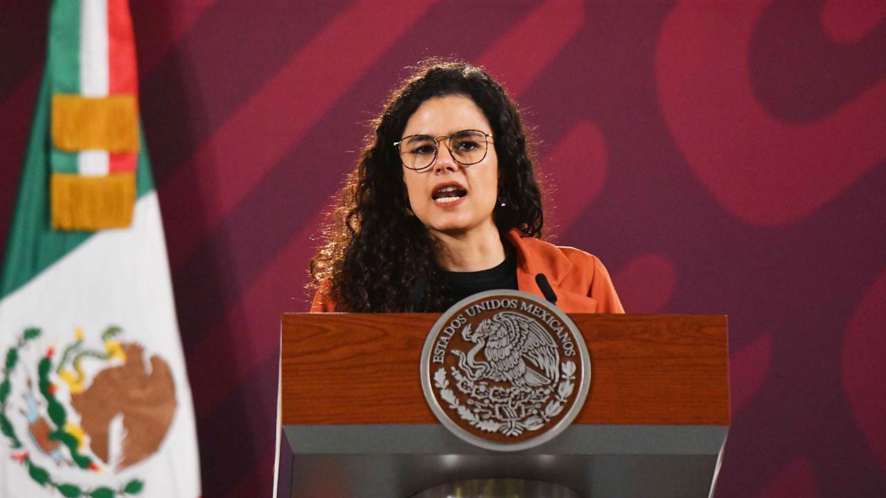 AMLO ya está en México, su gira en Colombia y Chile fue exitosa; dice titular de Segob