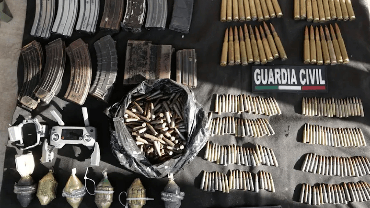 Decomisan seis explosivos y control para drones en La Ruana