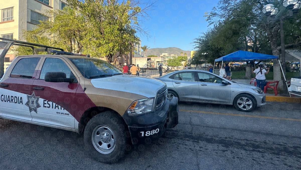 Guardia Estatal resguarda Palacio de Gobierno de Tamaulipas. (Antonio Hernández)