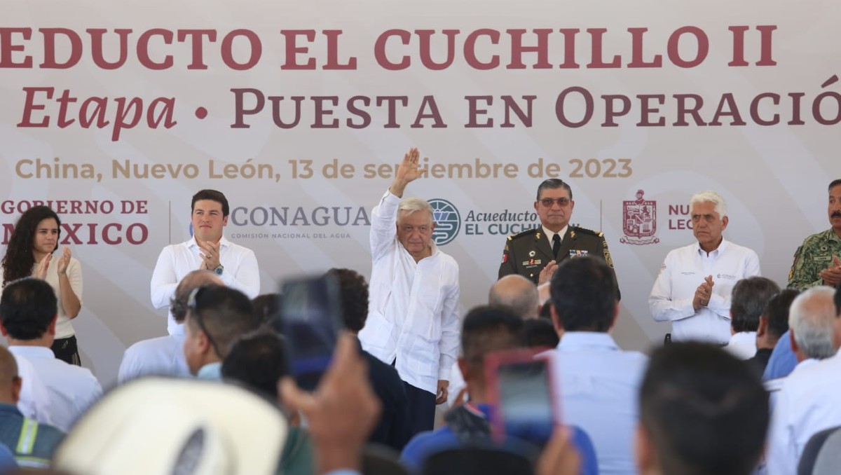 Andrés Manuel López Obrador en el acueducto El Cuchillo II.  | Raúl Palacios