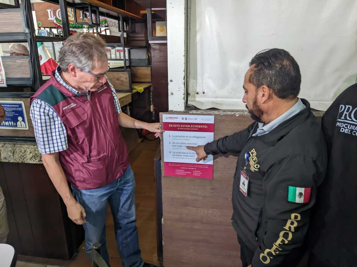 En el trayecto las autoridades colocaron en los establecimientos un decálogo