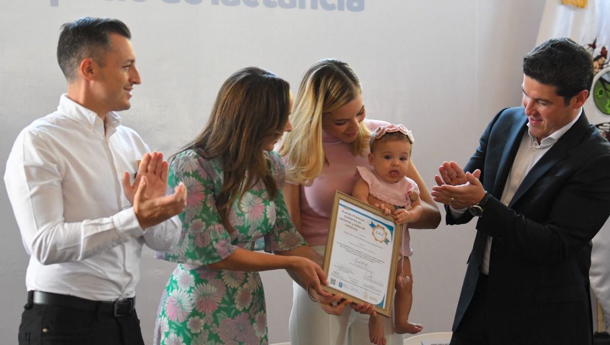 Samuel García, Mariana Rodríguez junto a Mariel y Luis Donaldo Colosio y María de la Luz García. Jorge López