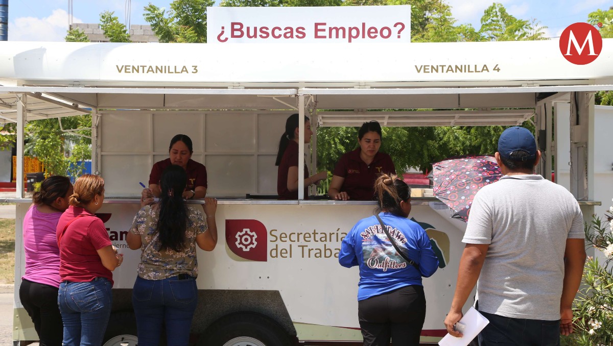 El SNE Tamaulipas llevó el programa "Empleo en tu colonia" a la Carmen Romano de Tampico. | Foto: Yazmín Sánchez