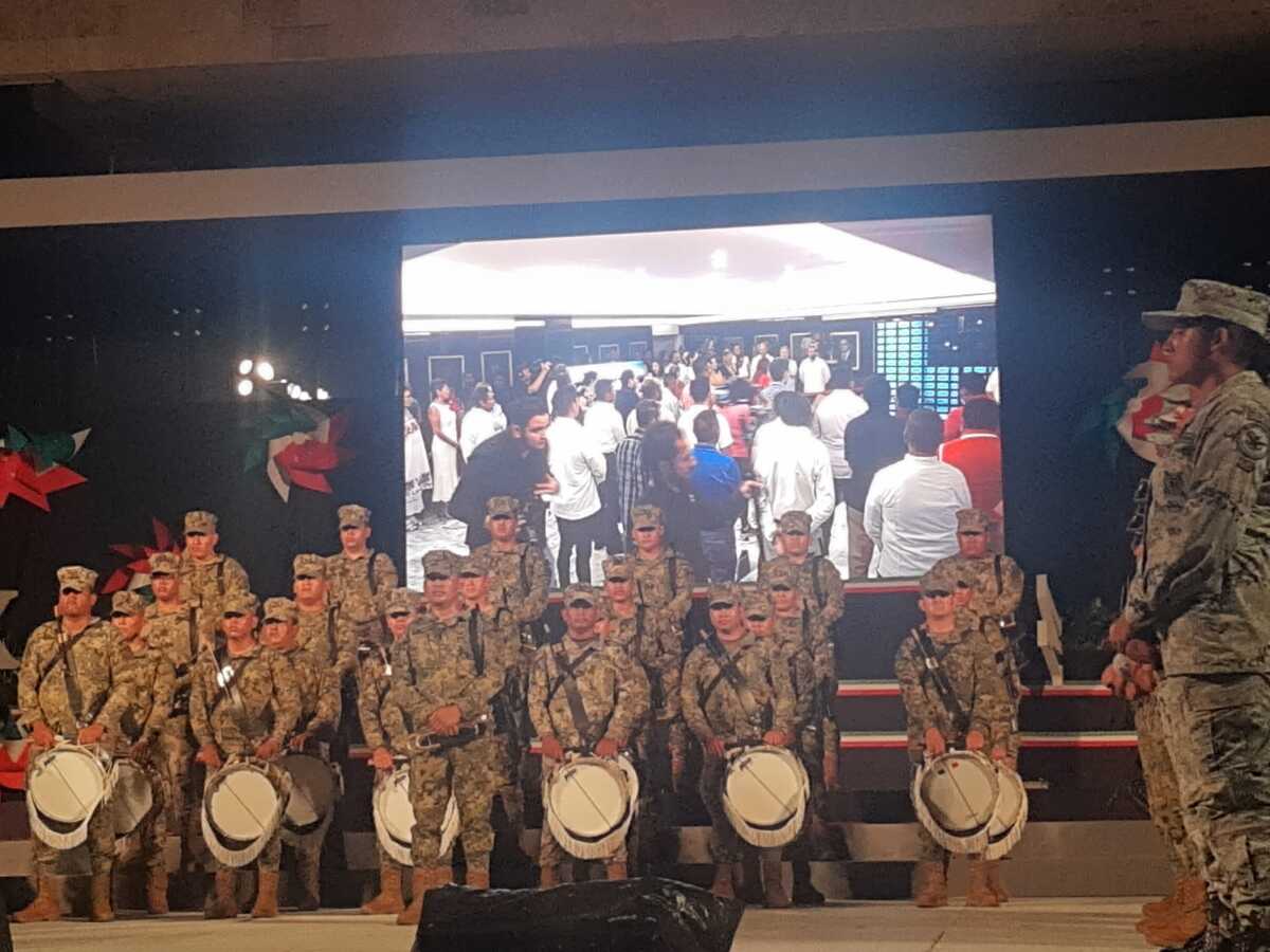 Gobernadora de Campeche Layda Sansores, da el Grito de Independencia | Nancy González Domínguez
