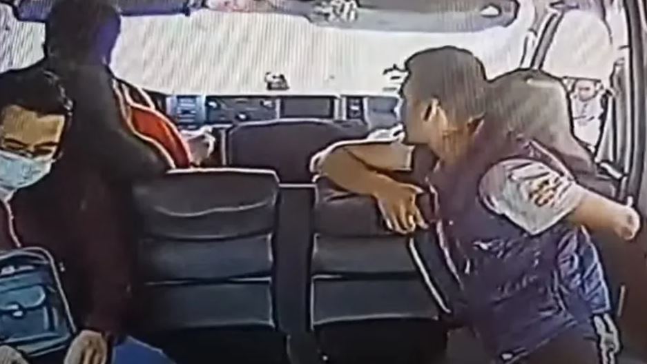 Graban asalto a transporte público en Naucalpan; autoridades buscan al delincuente