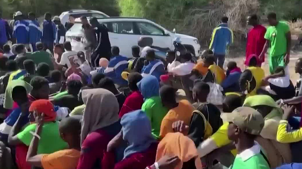 ONU insta a reubicar miles de migrantes en Lampedusa debido a recursos limitados