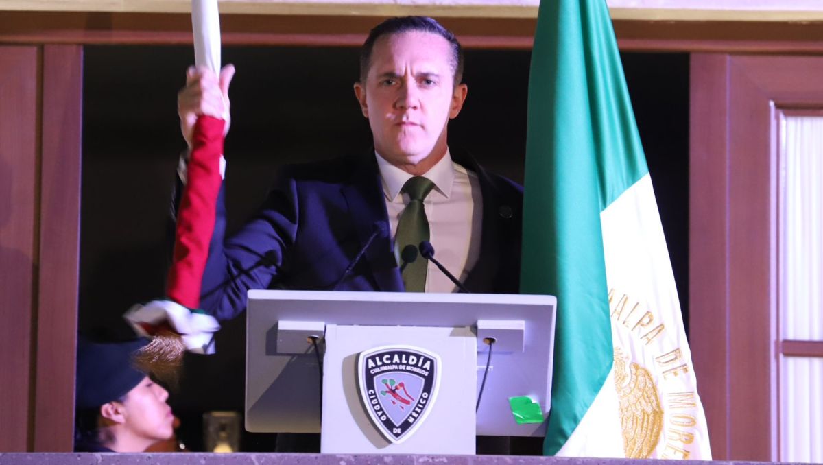 Adrían Rubalcava Suárez, alcalde de Cuajimalpa, durante el Grito | Especial