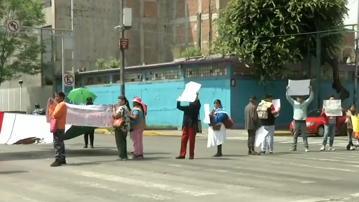 En CdMx, bloquean Av. Guerrero por edificio en construcción