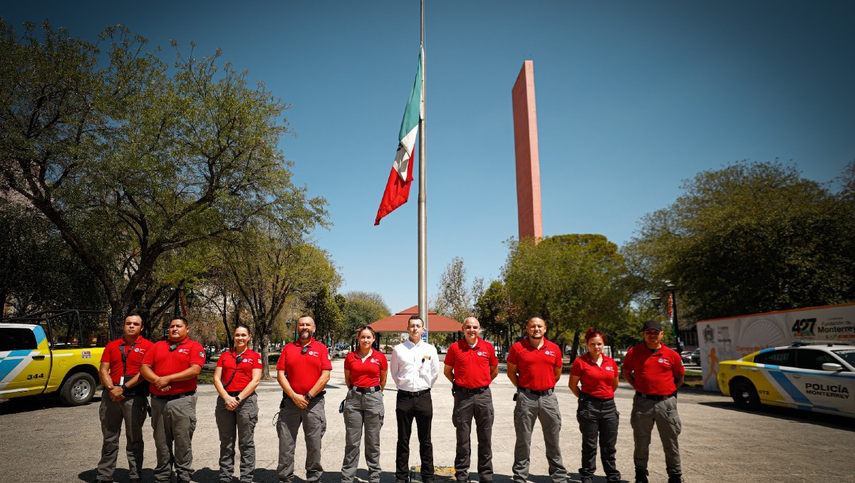 El alcalde de Monterrey, Luis Donaldo Colosio Riojas, y personal de la administración, participaron en el segundo simulacro nacional. Foto: Especial