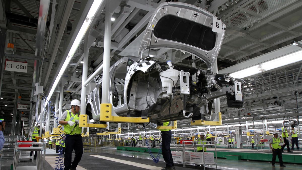 KIA hace un carro cada 50 segundos | Raúl Palacios