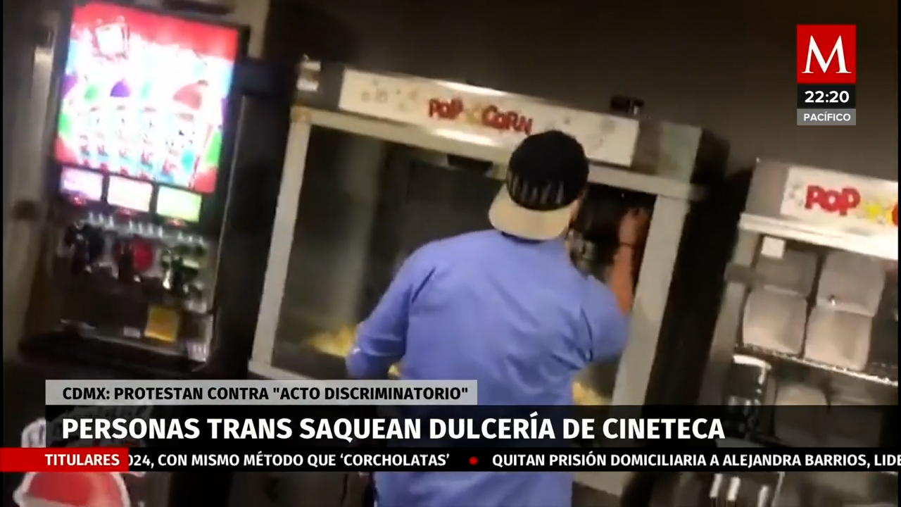 Mujeres trans y activistas saquean en la dulcería de la Cineteca Nacional
