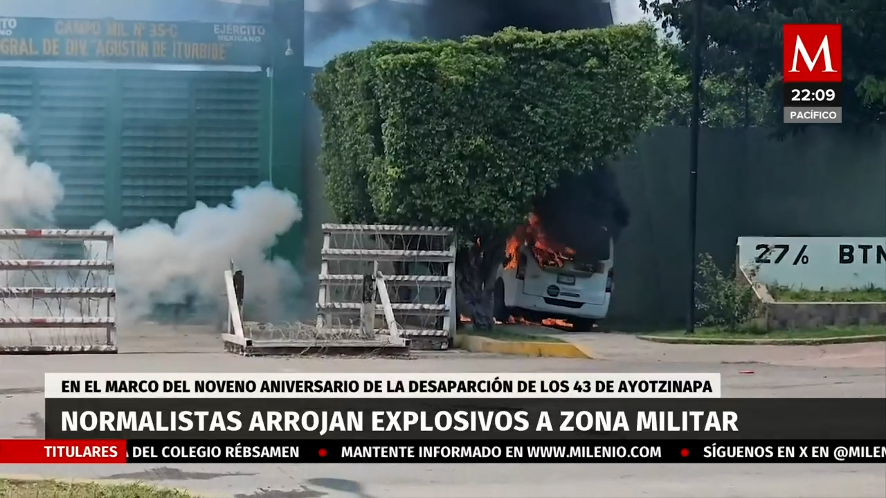 Normalistas y padres de los 43 protestan con explosivos en el 27 Batallón de Infantería en Iguala