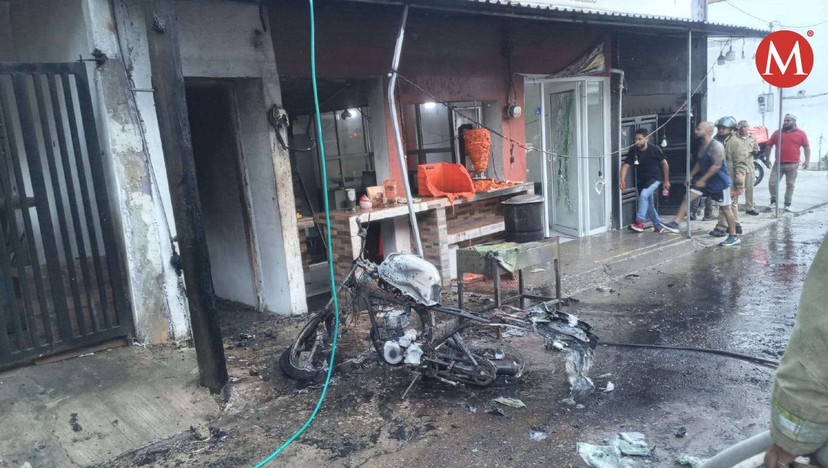 Se registra incendio en taquería de Tampico.