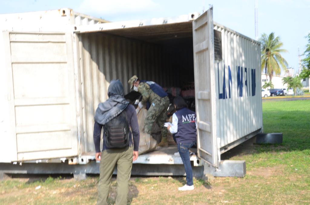 Encuentran 500 sacos de cocaína dentro de un buque en el puerto Lázaro Cárdenas de Michoacán. | Especial