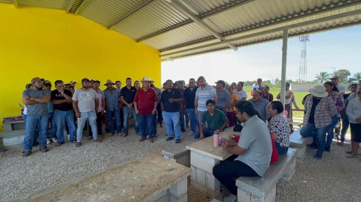 Insuficiencia de docentes desencadena protesta de padres en Emiliano Zapata, Tzimol | Chiapas | Abraham Jiménez