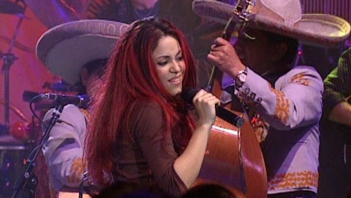 La cantante grabó esta versión en 1999 / Captura