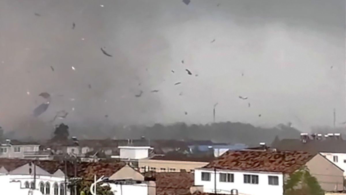 Los tornados se formaron a poca distancia y con horas de diferencia | AP