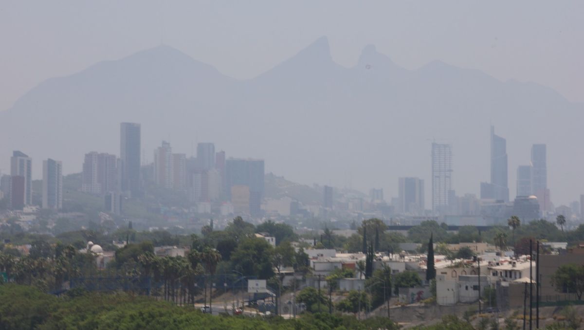 Uno de los objetivos a mediano plazo es disminuir la contaminación del aire en la Zona Metropolitana. Roberto Alanís