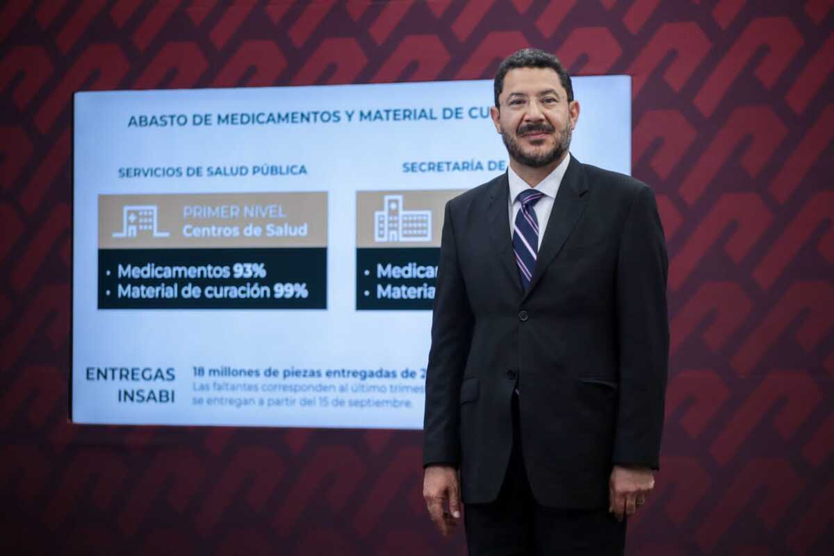 Batres presume avance de basificación en trabajadores de salud