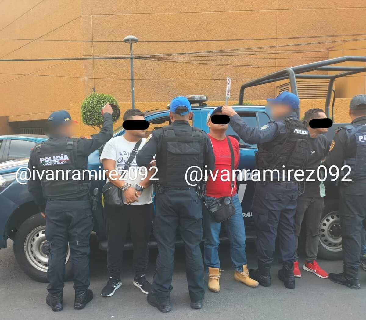 Detienen a presuntos estafadores que rifaban electrónica en Coyoacán | Iván Ramírez
