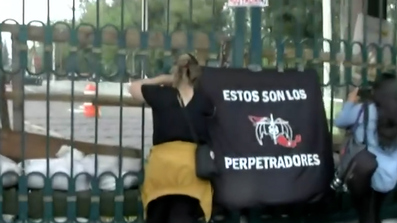 Familiares de los 43 normalistas instalarán plantón permanente frente a Campo Militar 1