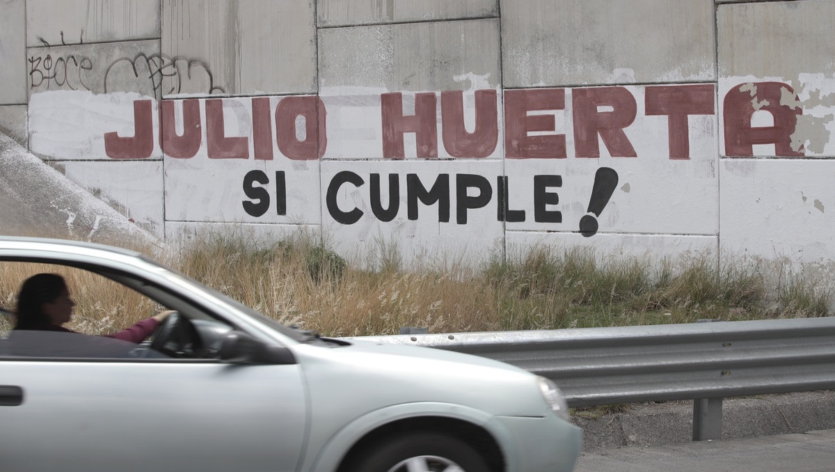 Pinta de bardas en Puebla | Agencia Enfoque