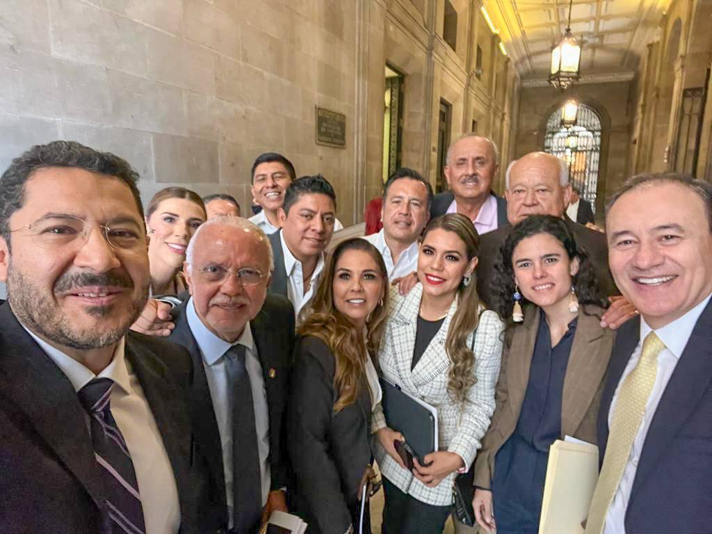 A la Reunión asistieron la mayoría de los gobernadores de los distintos estados de la republica.