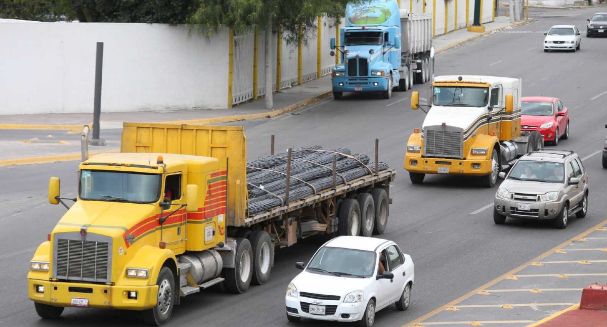 Trasporte de carga. Roberto Alanís