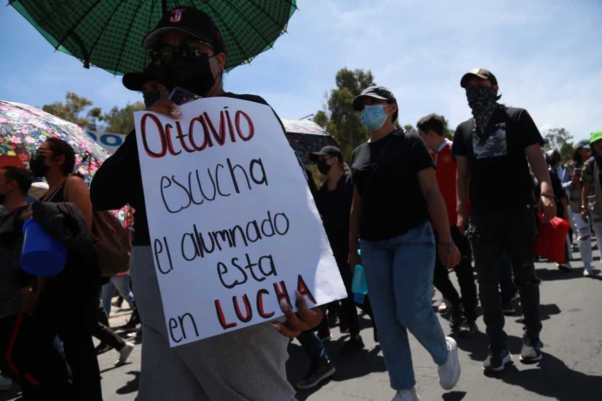 El alumnado exigió la creación e implementación de protocolos de seguridad en todas las instalaciones de la UAEH (Jorge Sánchez)