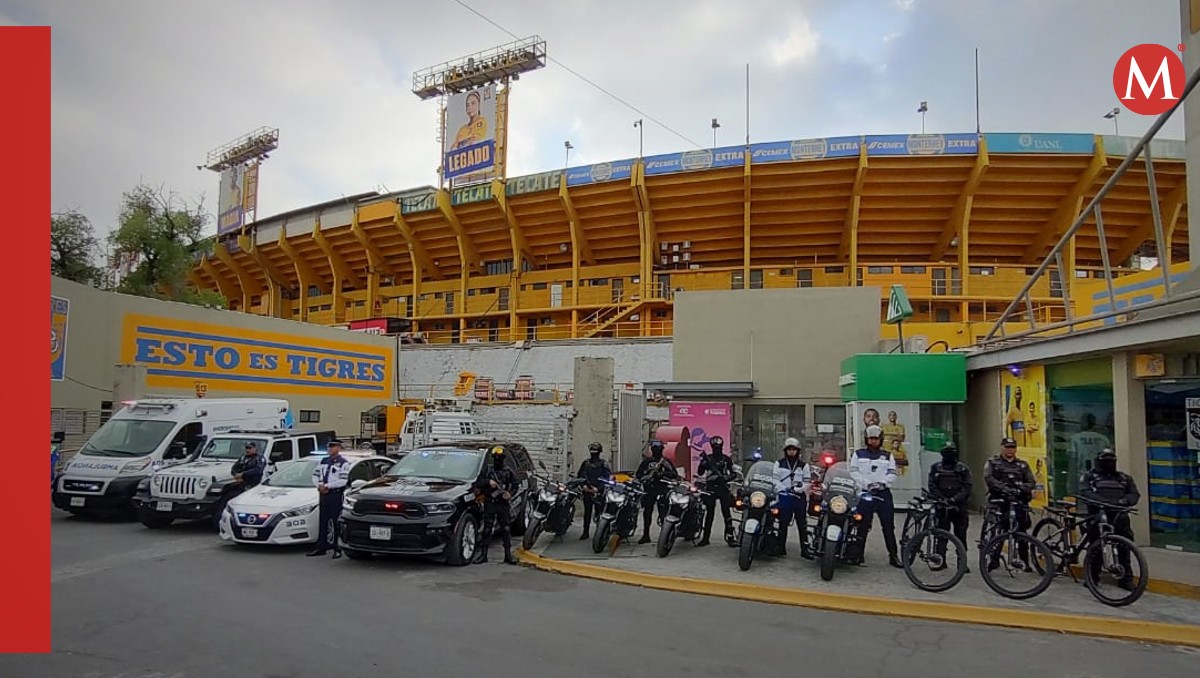 Elementos de seguridad para el clásico regio 133 | Foto: Agustín Martínez