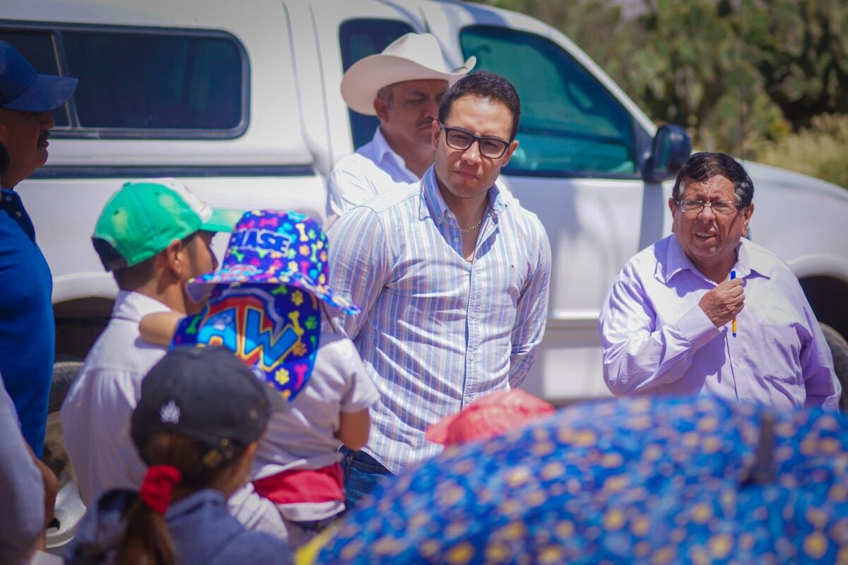 Jorge Alberto Reyes detalló los trabajos a realizar además de constatar la realidad de las quejas por la falta de servicios básicos (Cortesía)