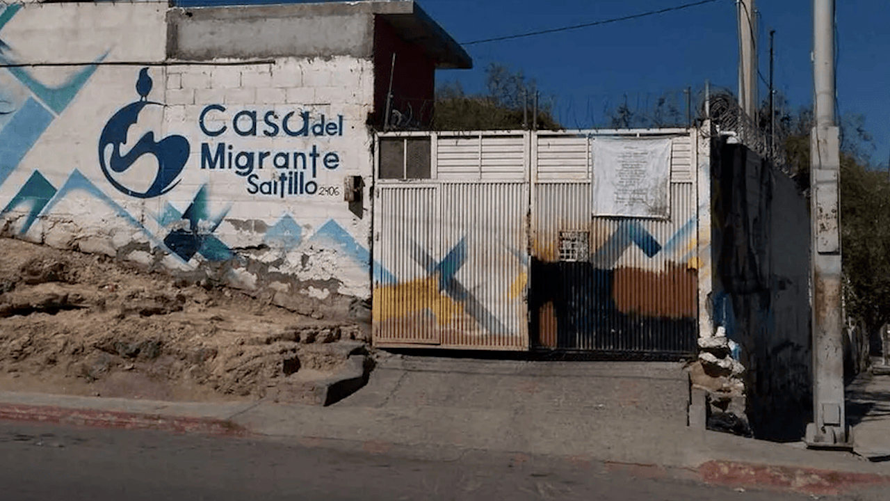 En dos días han llegado 18 mil migrantes a la frontera: "Gobiernos se avientan la bolita"