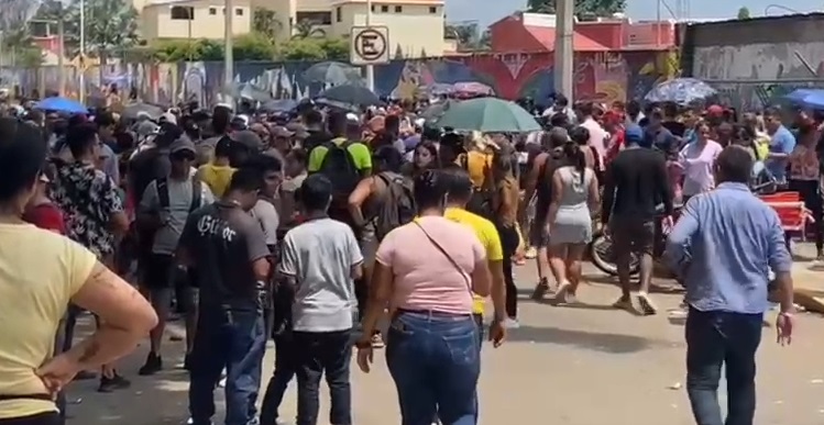 Protesta de migrantes en Tapachula por trámites lentos | Julio Navarro Cárdenas