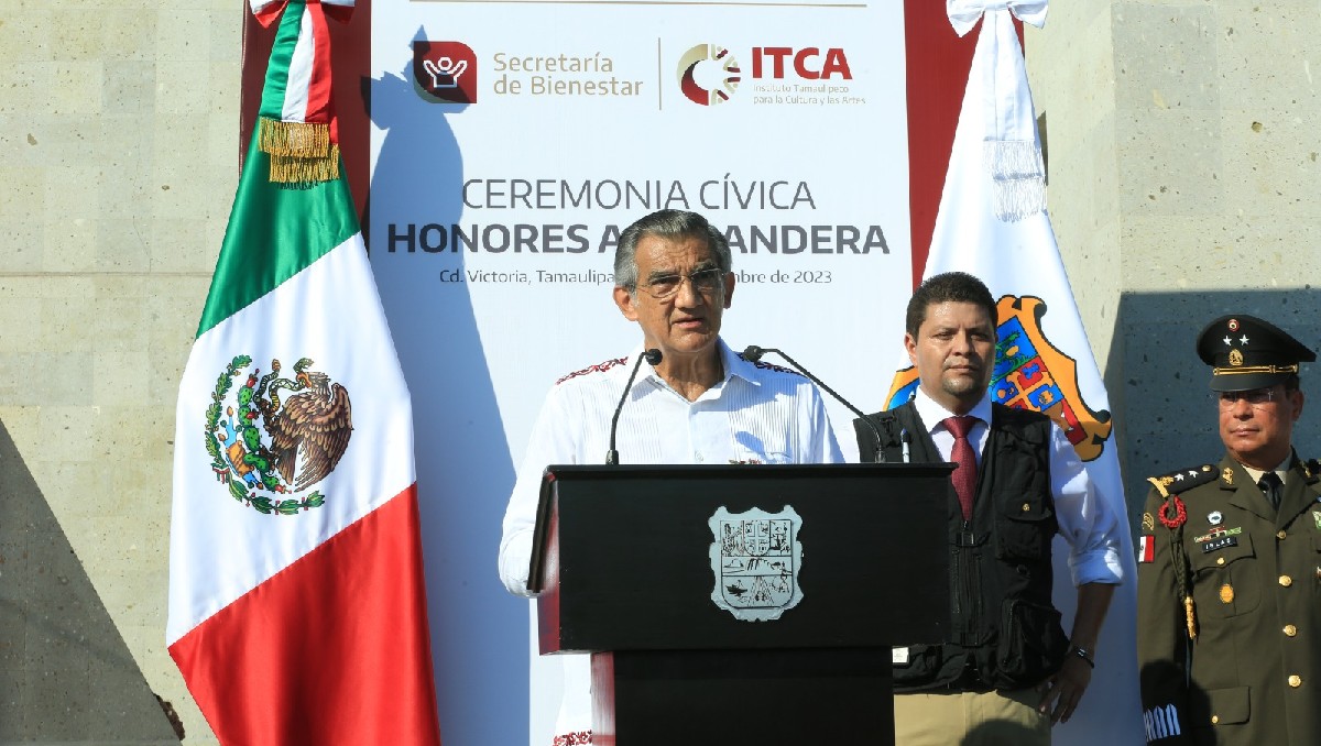 Américo Villarreal, gobernador de Tamaulipas durante la ceremonia cívica.