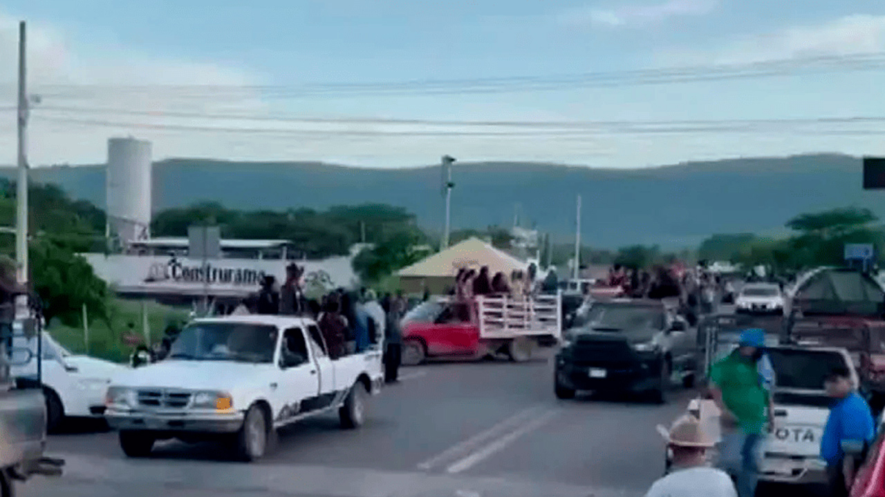 Escases de alimentos, cierre de negocios y suspensión de clases es lo que está pasando en Chiapas