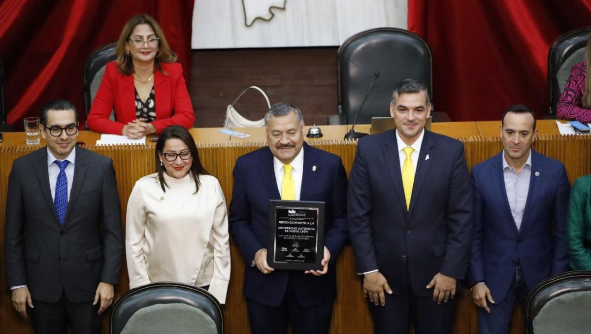El Congreso honró hoy a la UANL por su 90 aniversario | Jorge López