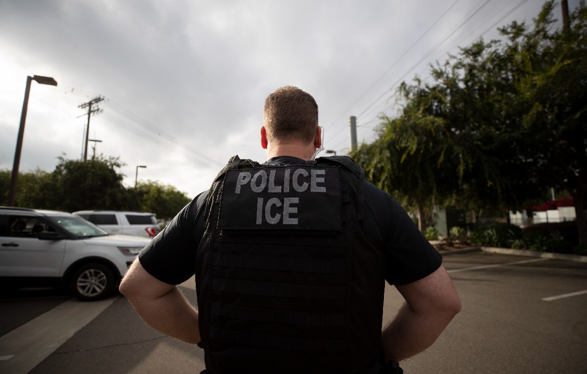 Detenciones de migrantes por ICE (AP)