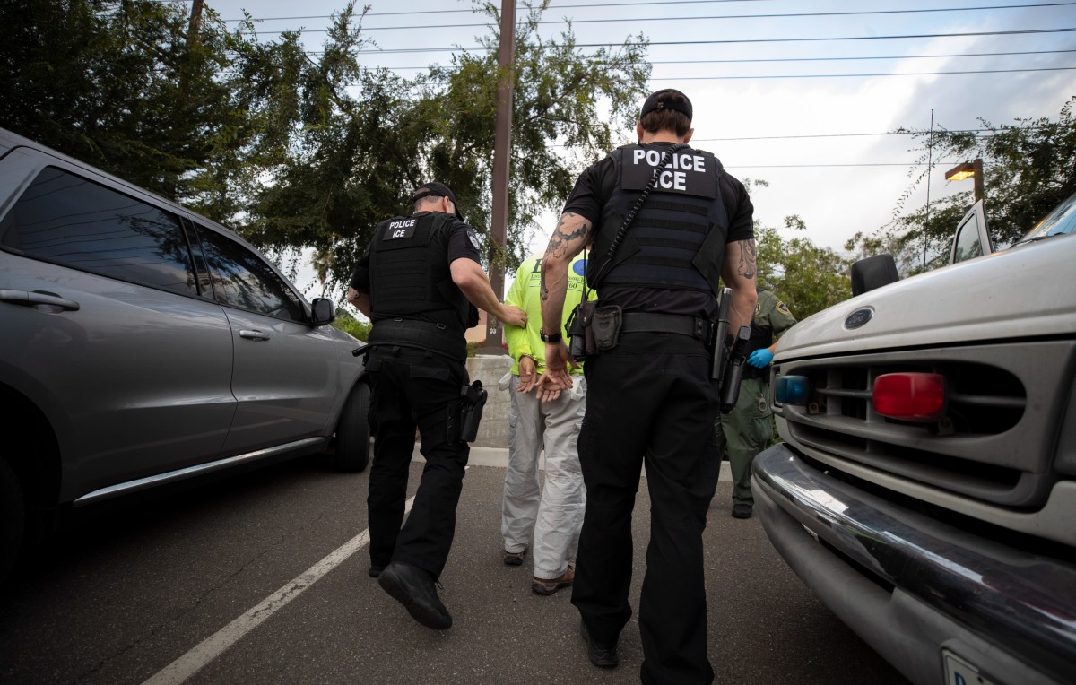 Detenciones de migrantes por ICE (AP)