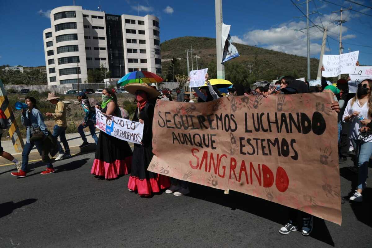 Los manifestantes indicaron que no se levantará la protesta hasta que cumplan el pliego petitorio de cada uno de los institutos (Jorge Sánchez)