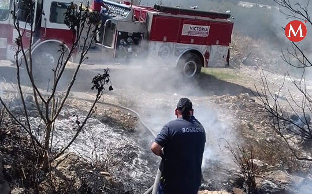 Se registra incendio de pastizal en carretera Victoria -Monterrey