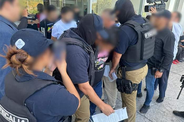 Gobernador de Michoacán se compromete a impedir la impunidad en caso de secuestro de alcaldesa | César Cabrera