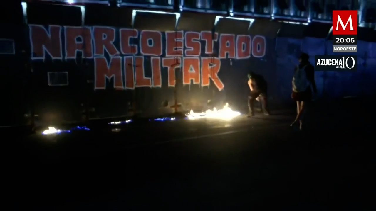 Padres de los 43 normalistas exigen la verdad y denuncian 'Narcoestado Militar'
