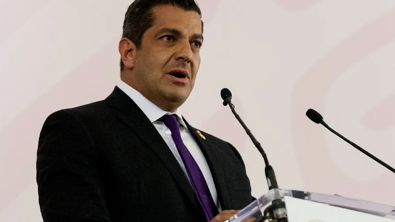Se registra Ricardo Peralta en proceso interno de Morena por candidatura de CdMx