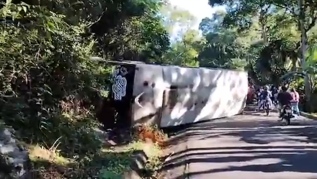 Accidente en carretera de Córdoba, Veracruz deja una decena de lesionados. | Especial