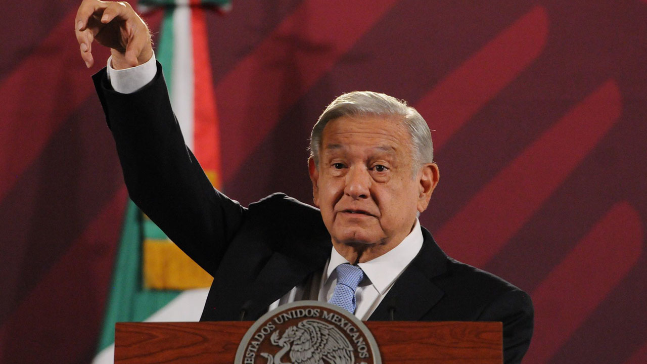 AMLO anuncia que pensión para personas con discapacidad será universal en Edomex