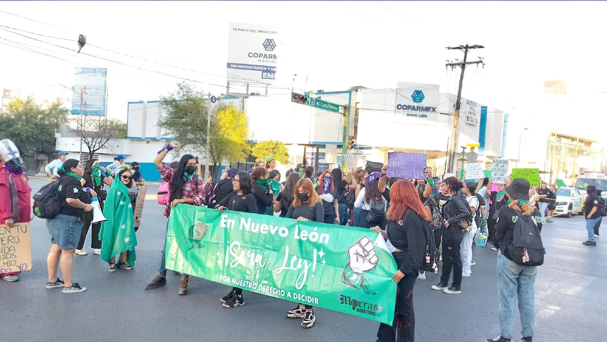 Las manifestantes marcharon por el centro de Monterrey. Foto: Leyda Estrada