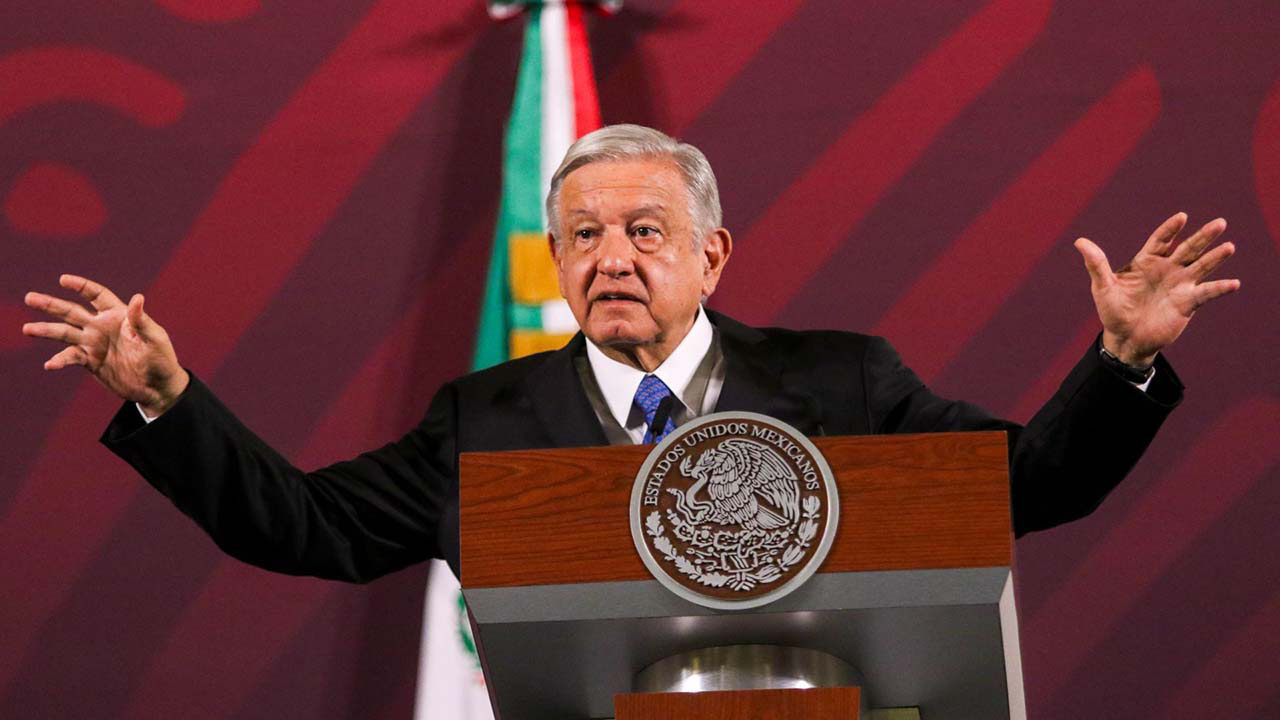 “Hay que seguir combatiendo la delincuencia": AMLO ante protección a periodistas