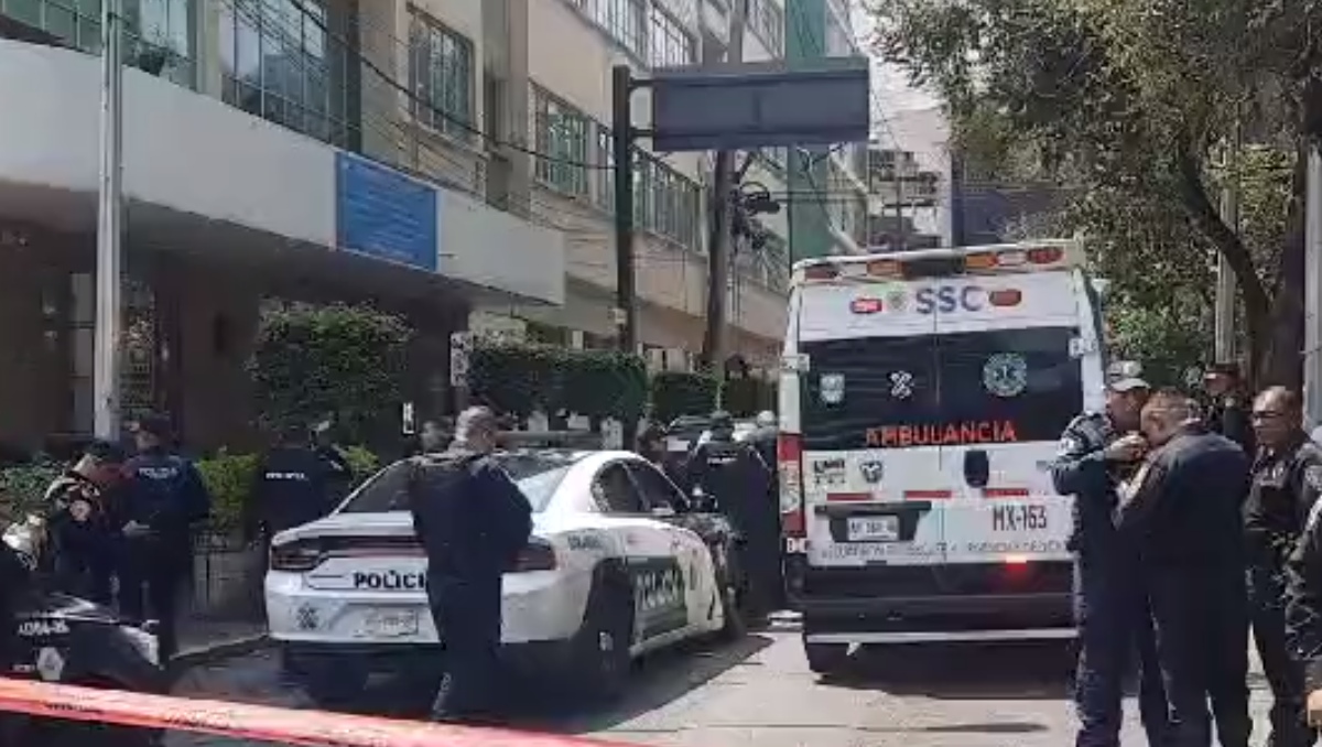 Paramédicos diagnosticaron que el hombre no tenía signos vitales. | @MrElDiablo8